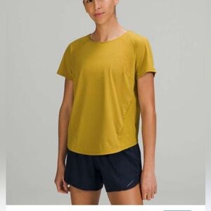 Lululemon lightweight stretch Run Short sleeve shirt